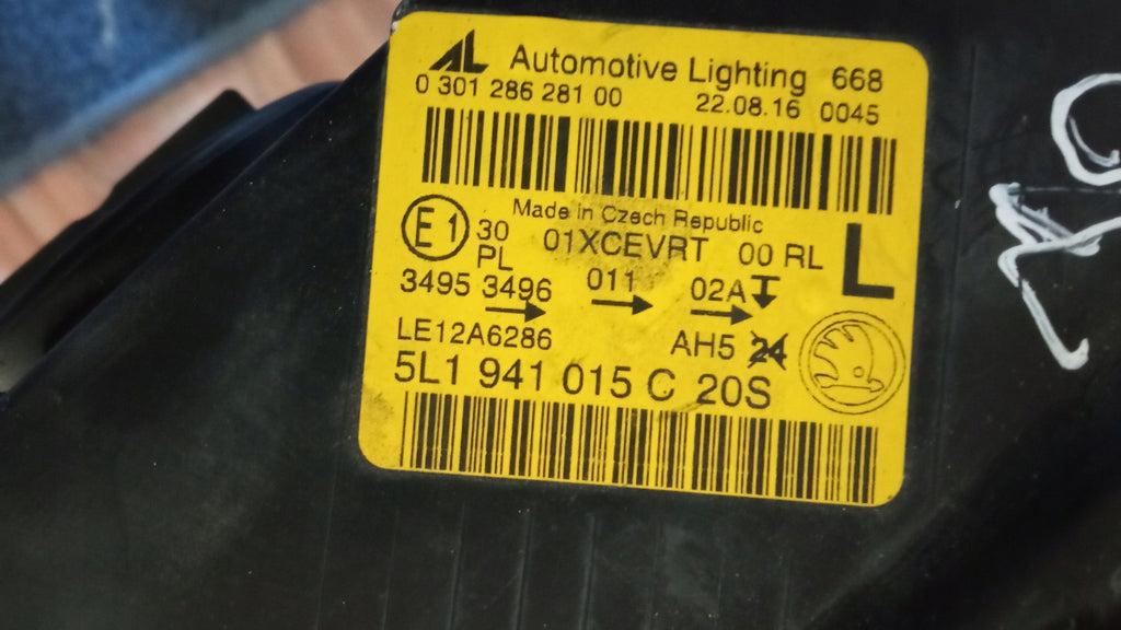 Frontscheinwerfer Skoda Yeti 5L1941015 Xenon Links Scheinwerfer Headlight