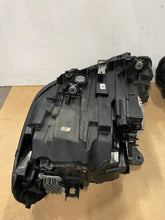 Laden Sie das Bild in den Galerie-Viewer, Frontscheinwerfer BMW 1 F40 9482811 9482812 LED Ein Satz Scheinwerfer Headlight SCH7444336313fy