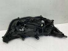 Laden Sie das Bild in den Galerie-Viewer, Frontscheinwerfer Toyota V Links Scheinwerfer Headlight