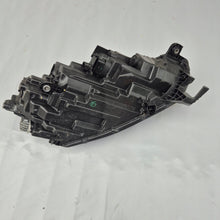 Laden Sie das Bild in den Galerie-Viewer, Frontscheinwerfer Skoda Octavia 5E4941015 LED Links Scheinwerfer Headlight SCH9904279818oe