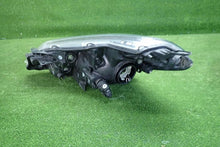 Laden Sie das Bild in den Galerie-Viewer, Frontscheinwerfer Toyota Yaris Rechts Scheinwerfer Headlight SCH4903475683dg