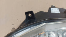 Laden Sie das Bild in den Galerie-Viewer, Frontscheinwerfer Mercedes-Benz Viano A6398202861 Xenon Links Headlight SCH3457051026em