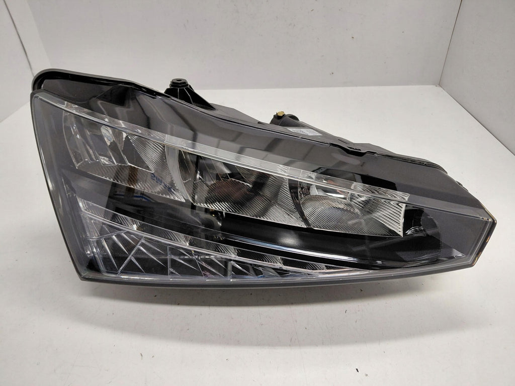 Frontscheinwerfer Skoda Scala 657941016 LED Rechts Scheinwerfer Headlight SCH5117840237re