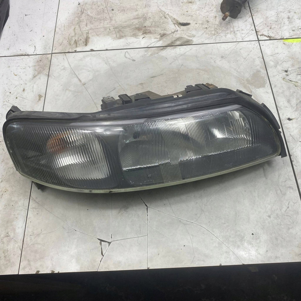 Frontscheinwerfer Volvo Xc70 II V70 8620687 89004806 Rechts Headlight