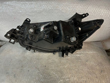 Load image into Gallery viewer, Frontscheinwerfer Mazda Cx-5 KD3151030 Rechts Scheinwerfer Headlight SCH9401536845km