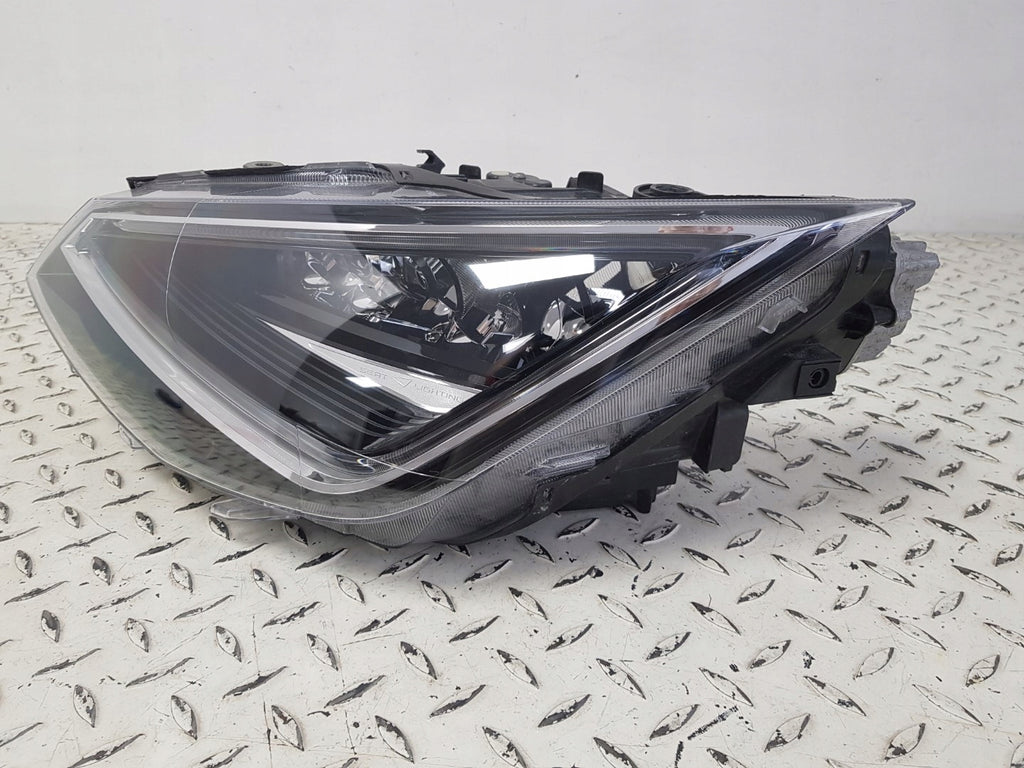 Frontscheinwerfer Seat I Ibiza 6F1941007C Full LED Ein Stück (Rechts oder Links)