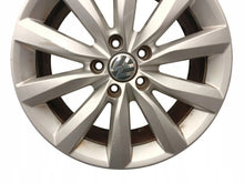 Load image into Gallery viewer, 1x Alufelge 17 Zoll 7.0" 5x112 43ET Glanz Silber 5N0601025 VW Tiguan Rim Wheel FEL6576625828ev