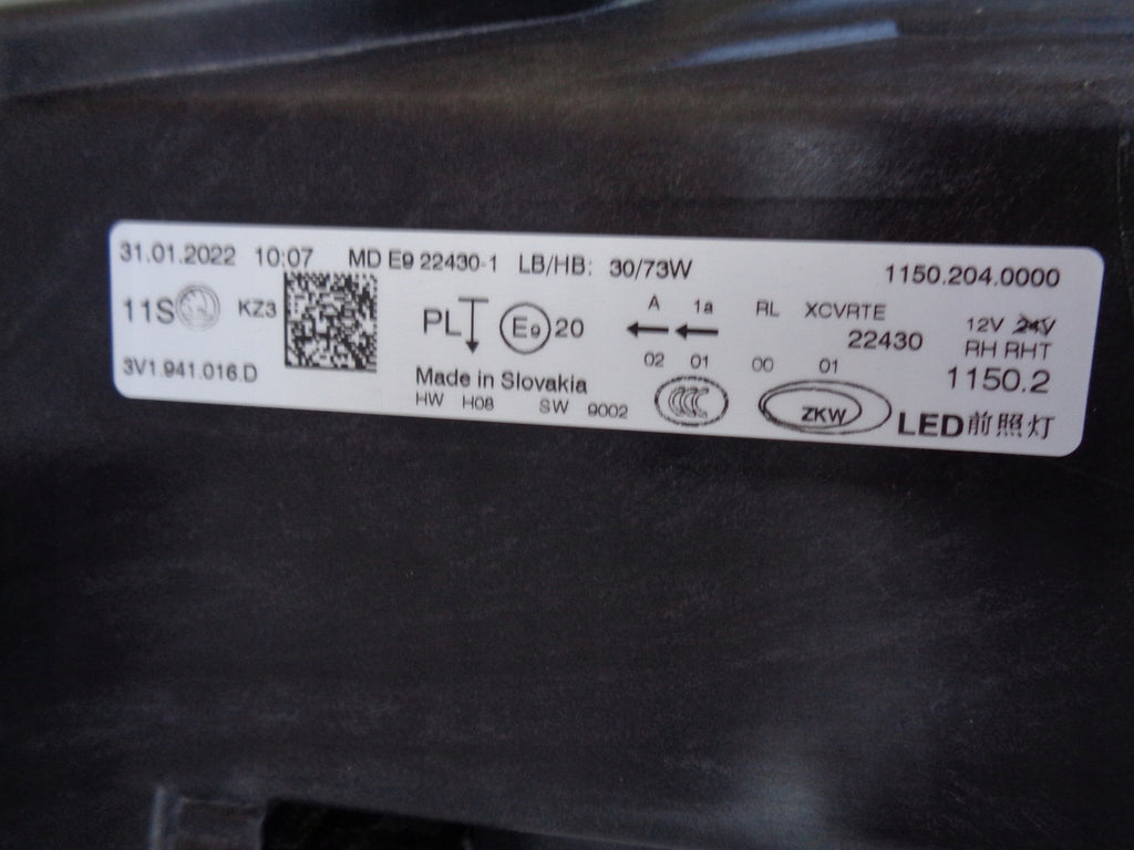 Frontscheinwerfer Skoda Superb III 3V1941016D Full LED Rechts Headlight