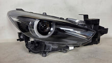 Laden Sie das Bild in den Galerie-Viewer, Frontscheinwerfer Mazda 3 Bm BSP551030 Rechts Scheinwerfer Headlight SCH1051424606oh