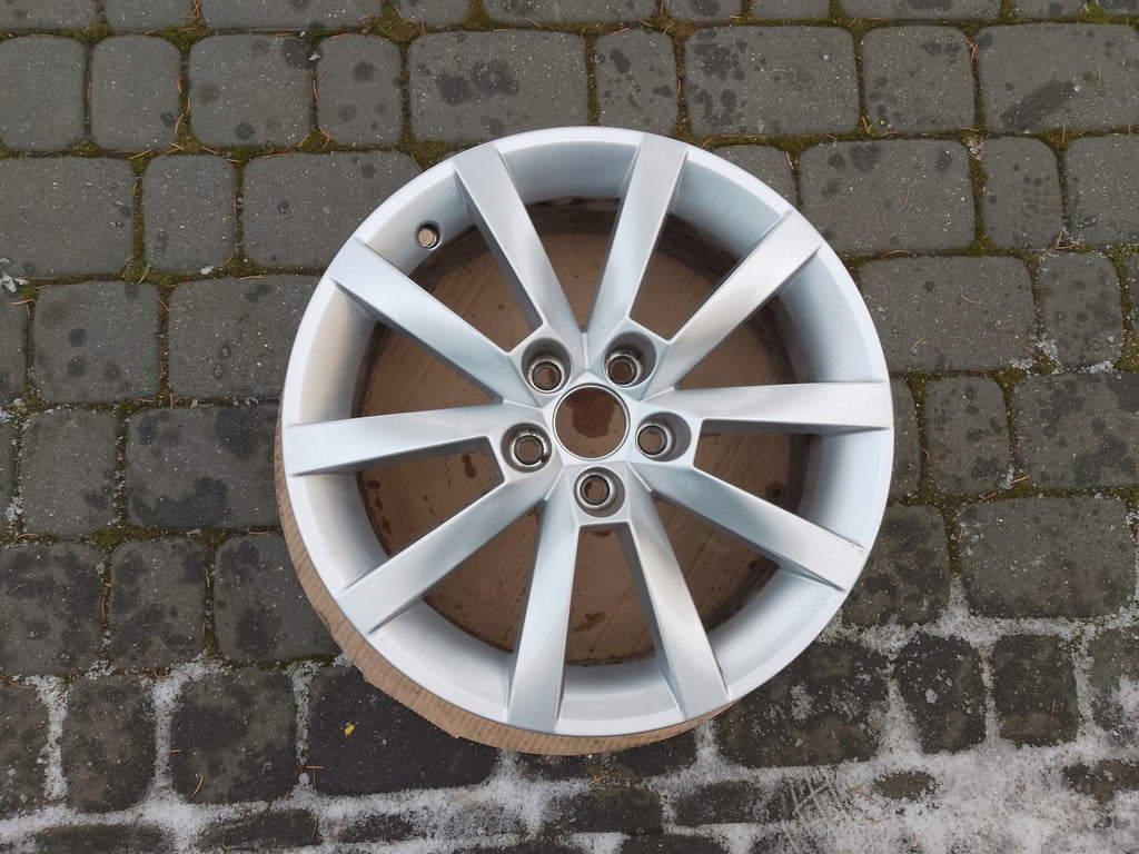 1x Alufelge 16 Zoll 6.0" 5x100 38ET Glanz Silber 657601025B Skoda Fabia Iii FEL9903830987bt