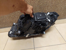 Laden Sie das Bild in den Galerie-Viewer, Frontscheinwerfer BMW 5 F10 734390810 1ZT011087 Xenon Rechts Headlight SCH5503054577xm
