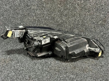 Load image into Gallery viewer, Frontscheinwerfer VW Golf VIII 5H1941059N LED Links Scheinwerfer Headlight SCH7595682207tt