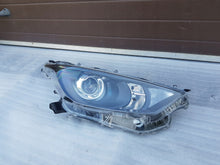 Laden Sie das Bild in den Galerie-Viewer, Frontscheinwerfer Toyota Yaris K0-6EU Rechts Scheinwerfer Headlight SCH3418184870dm