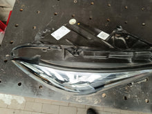 Laden Sie das Bild in den Galerie-Viewer, Frontscheinwerfer Mercedes-Benz Cla A1189068400 LED Rechts Headlight SCH1904628895lm