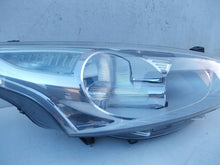 Laden Sie das Bild in den Galerie-Viewer, Frontscheinwerfer Ford B-Max 04615099900010 28022015 Ein Satz Headlight SCH2412312377nx