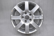 Laden Sie das Bild in den Galerie-Viewer, 1x Alufelge 16 Zoll 6.0&quot; 5x112 50ET Glanz Silber 1K0601025Q VW Golf Rim Wheel