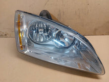 Laden Sie das Bild in den Galerie-Viewer, Frontscheinwerfer Ford Focus 4M5113W029-AD 4M51-13W030-AD Ein Satz Headlight SCH3499449199vr