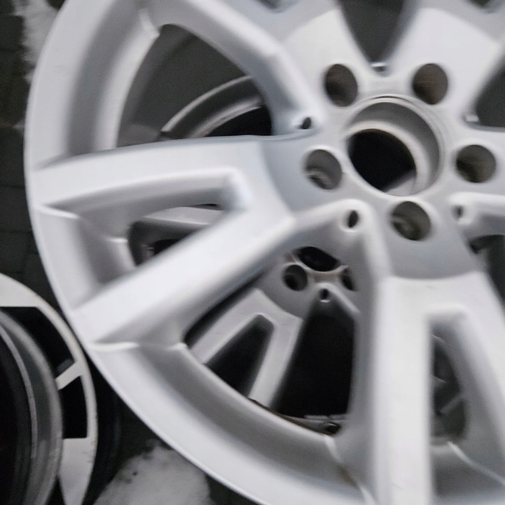 1x Alufelge 17 Zoll 7.5" 5x112 47ET Glanz Silber A2044015802 Mercedes-Benz W204 FEL6722996066sr
