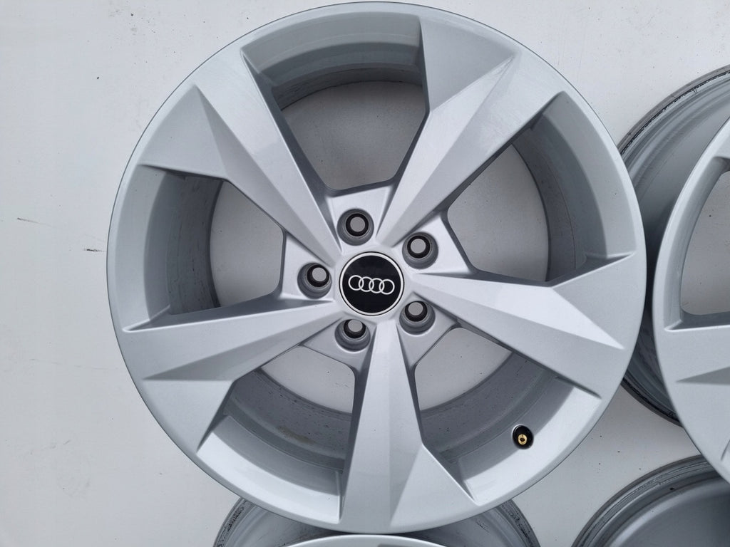 4x Alufelge 18 Zoll 8.0" 5x112 46ET Silber 8Y0601025J Audi B7 Octavia I Golf FEL5590780847uh