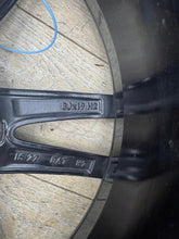 Load image into Gallery viewer, 1x Alufelge 19 Zoll 8.0" 5x120 27ET Glanz Schwarz 8089892 BMW 3 G21 G20 FEL6092276128ot