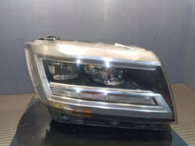 Load image into Gallery viewer, Frontscheinwerfer Man Tge Crafter 7PP941751AC Rechts Scheinwerfer Headlight SCH7379109432iw