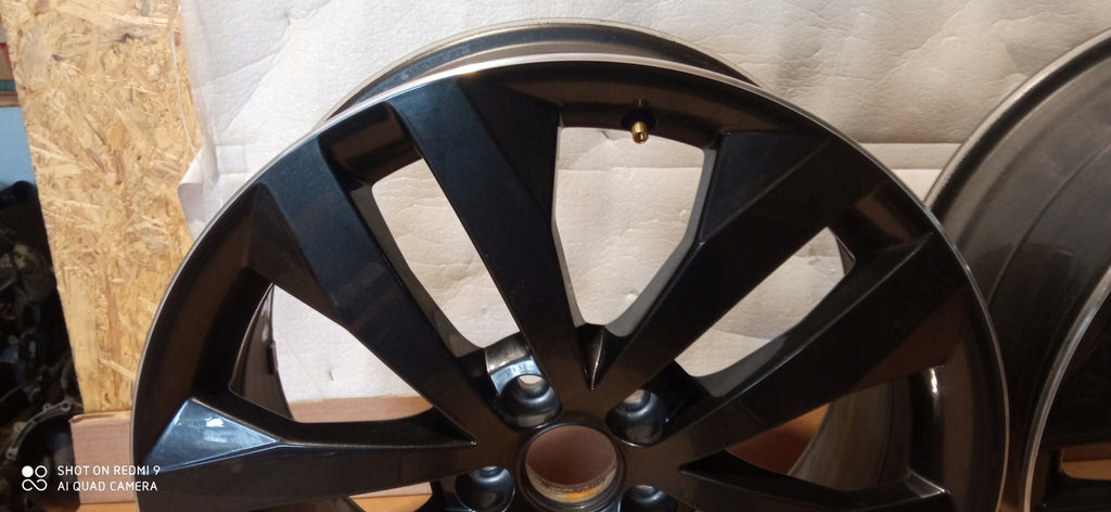 1x Alufelge 17 Zoll 7.0" 5x100 41ET Glanz Schwarz 5J0601025P Skoda Fabia Ii