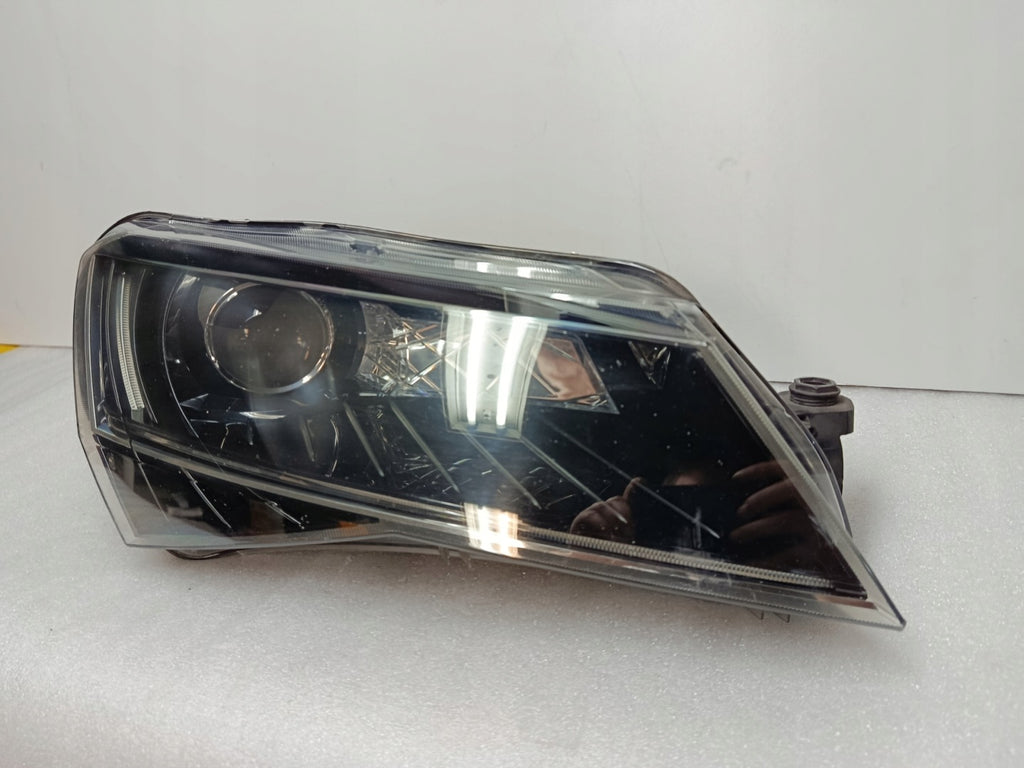 Frontscheinwerfer Skoda Superb III 3V1941016B Xenon Rechts Headlight SCH5374742560wl