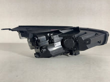 Laden Sie das Bild in den Galerie-Viewer, Frontscheinwerfer Hyundai I30 III G4921-64030 G4921-63050 92101G4600 LED Links