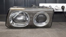 Laden Sie das Bild in den Galerie-Viewer, Frontscheinwerfer Mitsubishi Delica 100-37619 Links Scheinwerfer Headlight