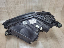 Laden Sie das Bild in den Galerie-Viewer, Frontscheinwerfer Mercedes-Benz W213 A2139068409 LED Rechts Headlight SCH5449306562fj
