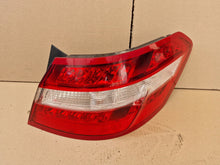 Load image into Gallery viewer, Rückleuchte Mercedes-Benz W212 A2129066701 Rechts Rearlight
