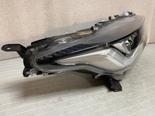 Laden Sie das Bild in den Galerie-Viewer, Frontscheinwerfer Toyota 4 Yaris Full LED Rechts Scheinwerfer Headlight SCH1890296700dq