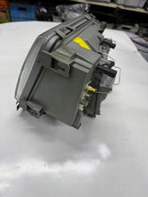 Laden Sie das Bild in den Galerie-Viewer, Frontscheinwerfer Mercedes-Benz W124 AK-12-710411 Links Scheinwerfer Headlight SCH4640629339hv