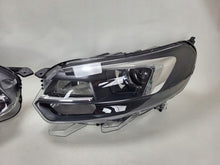 Laden Sie das Bild in den Galerie-Viewer, Frontscheinwerfer Opel Vivaro Zafira Life Ein Satz Scheinwerfer Headlight SCH2965497729tf