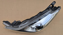 Load image into Gallery viewer, Frontscheinwerfer Toyota Prius Plus Links Scheinwerfer Headlight SCH7580591422yx