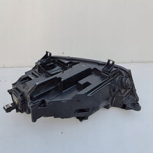 Laden Sie das Bild in den Galerie-Viewer, Frontscheinwerfer Audi Q5 80A941006A Xenon Ein Stück (Rechts oder Links)