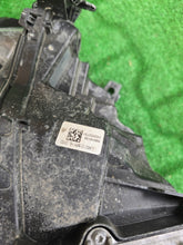 Laden Sie das Bild in den Galerie-Viewer, Frontscheinwerfer Land Rover Defender MY42-13W029-HB Rechts Headlight SCH3665573501uc