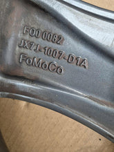 Laden Sie das Bild in den Galerie-Viewer, 1x Alufelge 17 Zoll 7.0" 5x108 45ET Glanz Grau JX7J-1007-D1A Ford Focus Mg FEL1943863942we