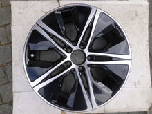Laden Sie das Bild in den Galerie-Viewer, 1x Alufelge 18 Zoll 7.0&quot; 5x112 44ET A2054018200 Mercedes-Benz A205 Rim Wheel