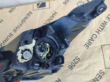 Load image into Gallery viewer, Frontscheinwerfer Hyundai I10 92102-B9000 LED Rechts Scheinwerfer Headlight