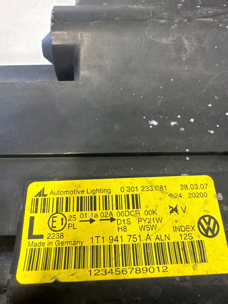 Frontscheinwerfer VW Touran 1T1941751A Links Scheinwerfer Headlight