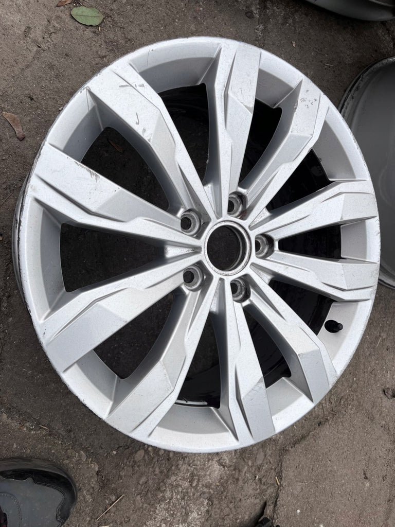 1x Alufelge 17 Zoll 7.0" 5x112 2GA601025J VW T-Roc I Rim Wheel FEL5376857600hv