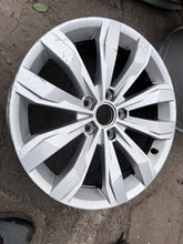 Load image into Gallery viewer, 1x Alufelge 17 Zoll 7.0" 5x112 2GA601025J VW T-Roc I Rim Wheel FEL5376857600hv
