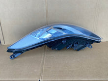Load image into Gallery viewer, Frontscheinwerfer Hyundai Elantra Xenon Links Scheinwerfer Headlight