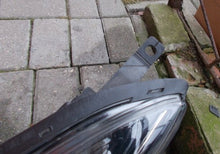 Laden Sie das Bild in den Galerie-Viewer, Frontscheinwerfer Hyundai I40 92101-3ZXX Xenon Links Scheinwerfer Headlight SCH2386977877vt