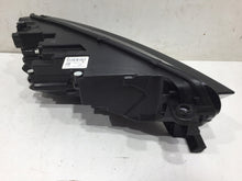 Laden Sie das Bild in den Galerie-Viewer, Frontscheinwerfer Skoda Octavia IV 5E4941015B Full LED Links Headlight SCH7358331132cx
