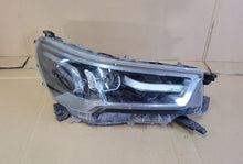 Laden Sie das Bild in den Galerie-Viewer, Frontscheinwerfer Toyota Hilux VIII OK-183 LED Rechts Scheinwerfer Headlight SCH5984258716fq