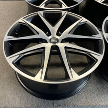 Laden Sie das Bild in den Galerie-Viewer, 4x Alufelge 19 Zoll 8.0" 5x112 45ET Glanz Schwarz 575601025L Cupra Ateca FEL9038253642ze