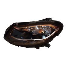 Laden Sie das Bild in den Galerie-Viewer, Frontscheinwerfer Mercedes-Benz 2468205361 Halogen Links Scheinwerfer Headlight