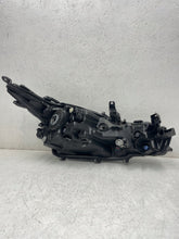 Laden Sie das Bild in den Galerie-Viewer, Frontscheinwerfer Toyota Corolla 81150-02T31-00 Links Scheinwerfer Headlight SCH4187267177fd